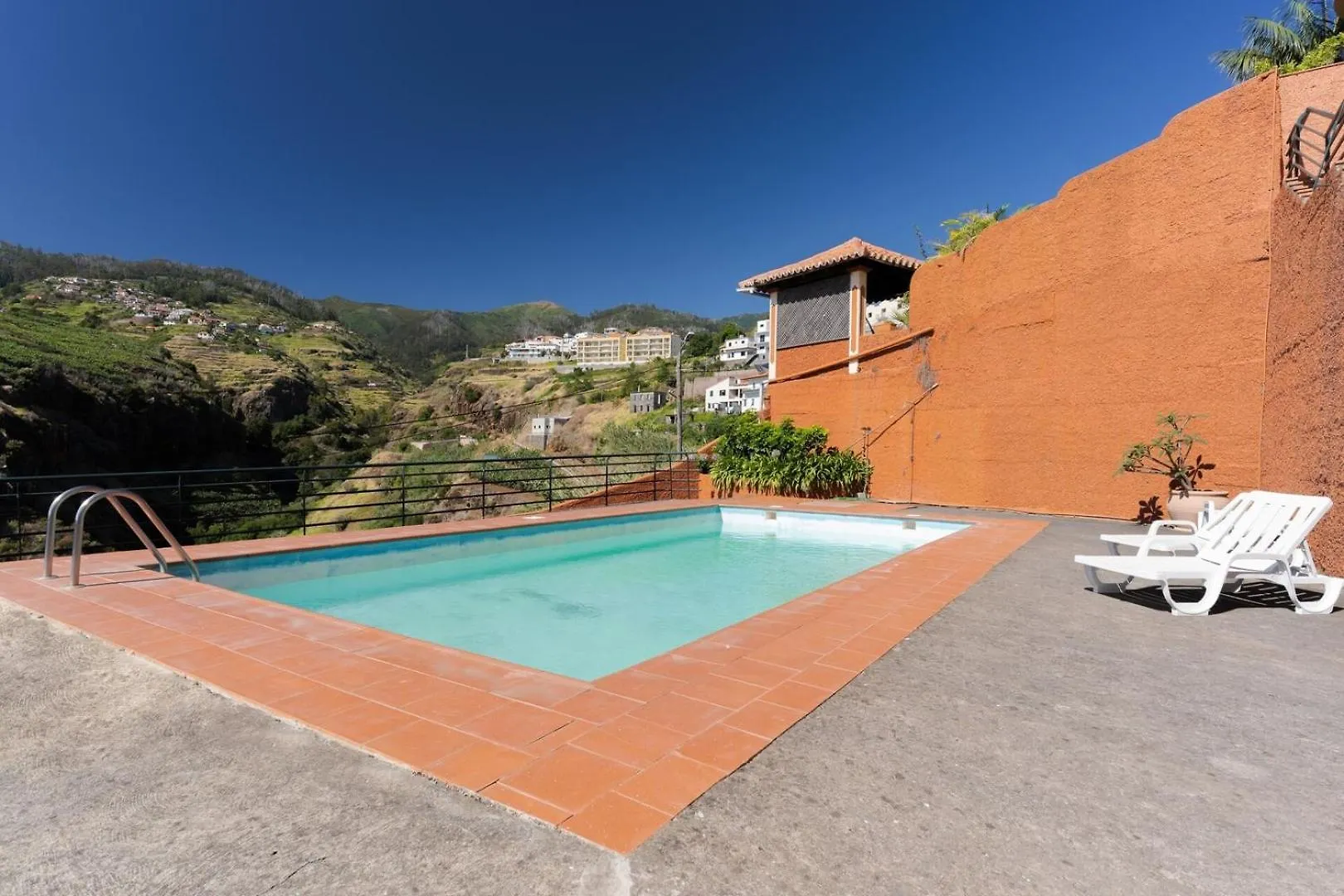 Alegria Apartment With Pool Estreito Da Calheta